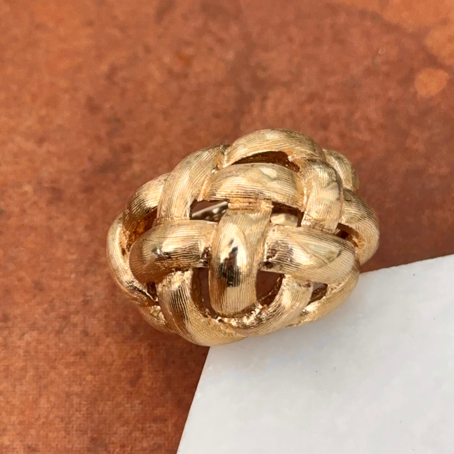 Estate Reretro 14KT Yellow Gold Satin Love Knot Dome Ring