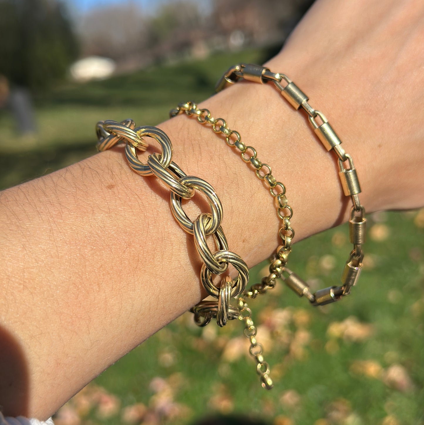 14KT Yellow Gold Oval Link Textured Ribbed Twist Chain Bracelet