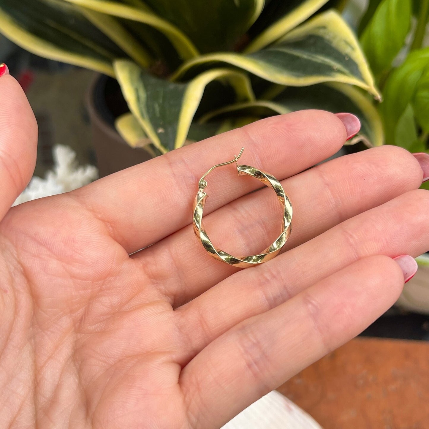 10KT Yellow Gold Twisted Tube Hoop Earrings 26mm