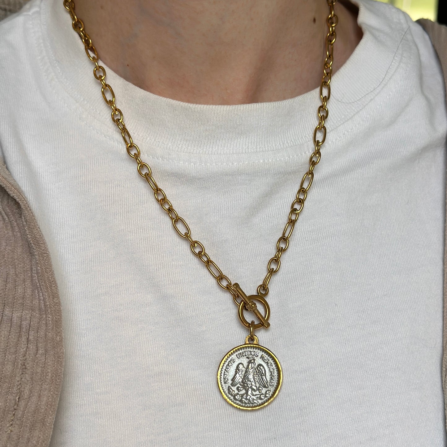 Estate Gold-Tone Mexican 50 Peso Coin Pendant Oval Link Toggle Necklace