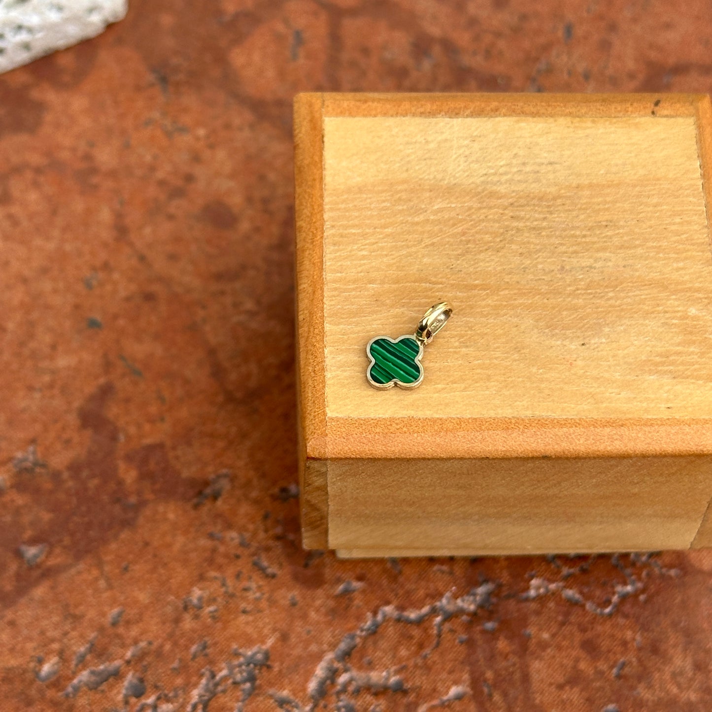 14KT Yellow Gold Mini 4-Leaf Malachite Green Clover Pendant Charm 7mm