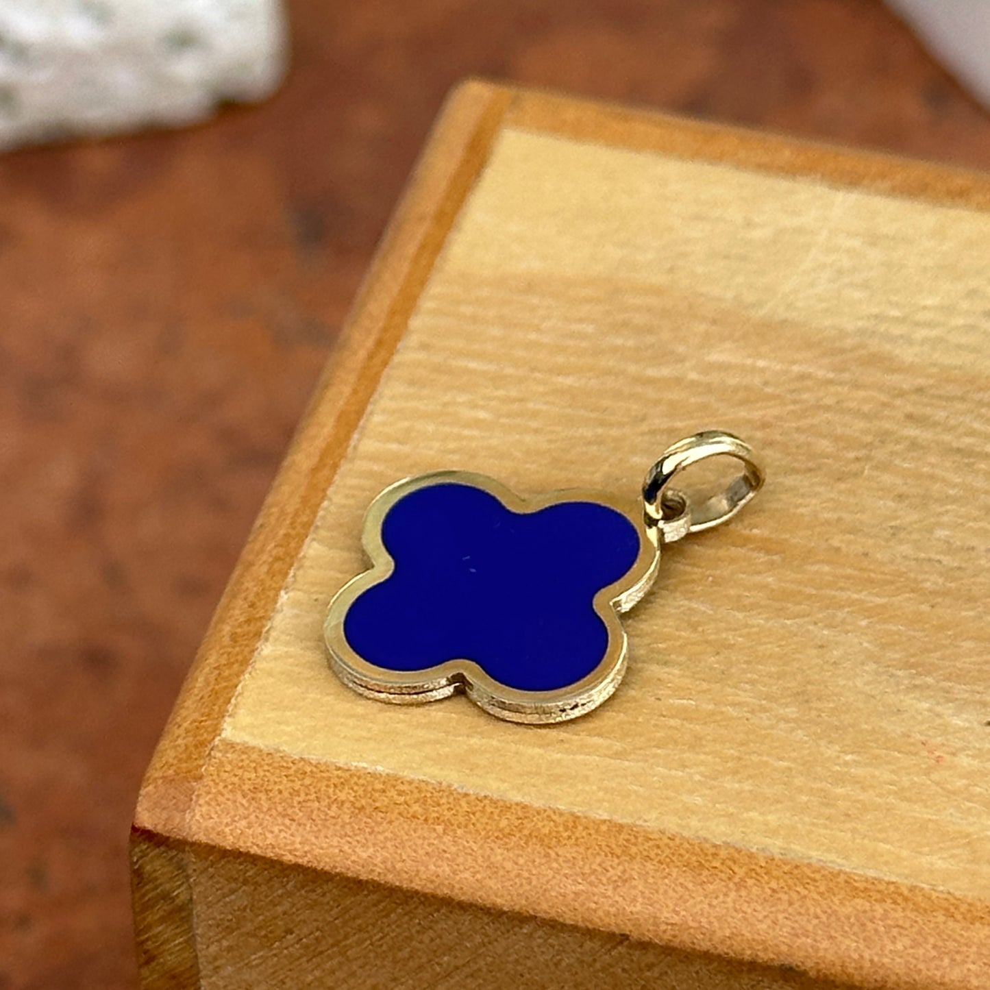 14KT Yellow Gold 4-Leaf Clover Blue Lapis Inlay Pendant Charm 14mm