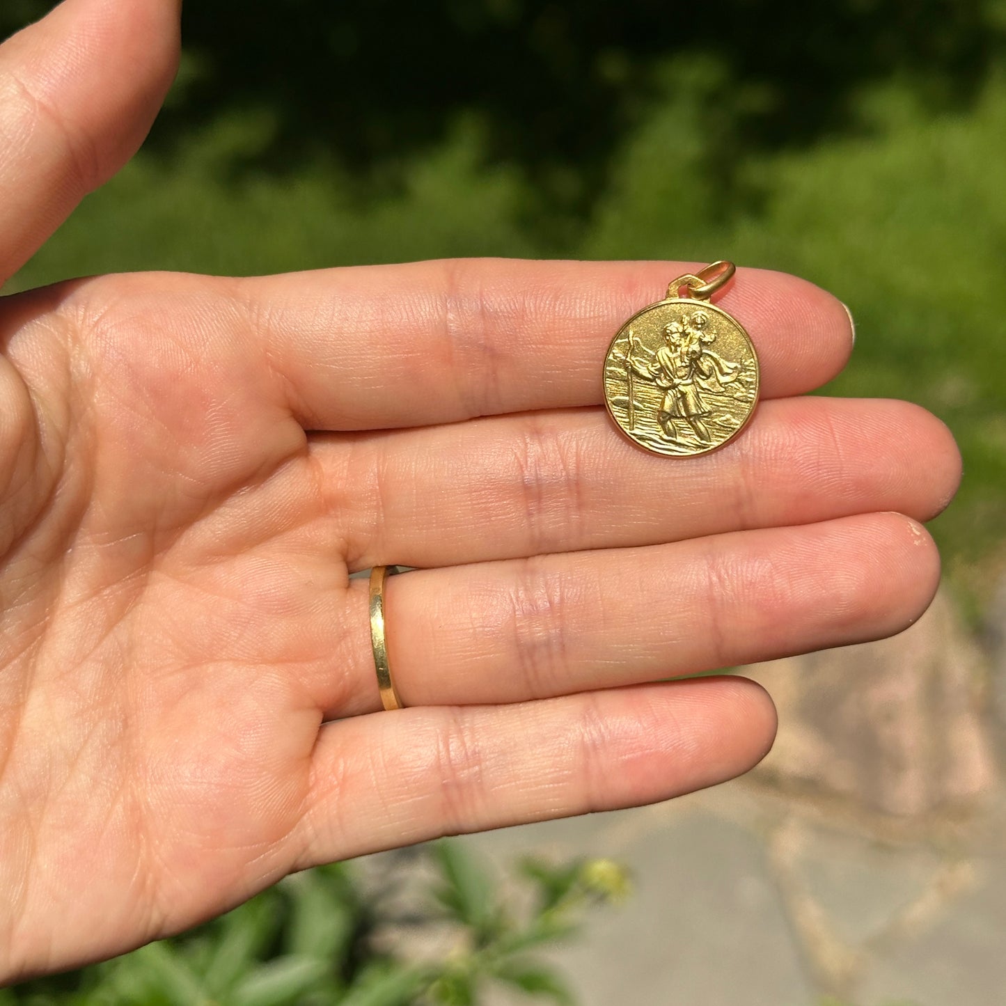 14KT Yellow Gold Matte St Christopher Round Medal Pendant 18mm