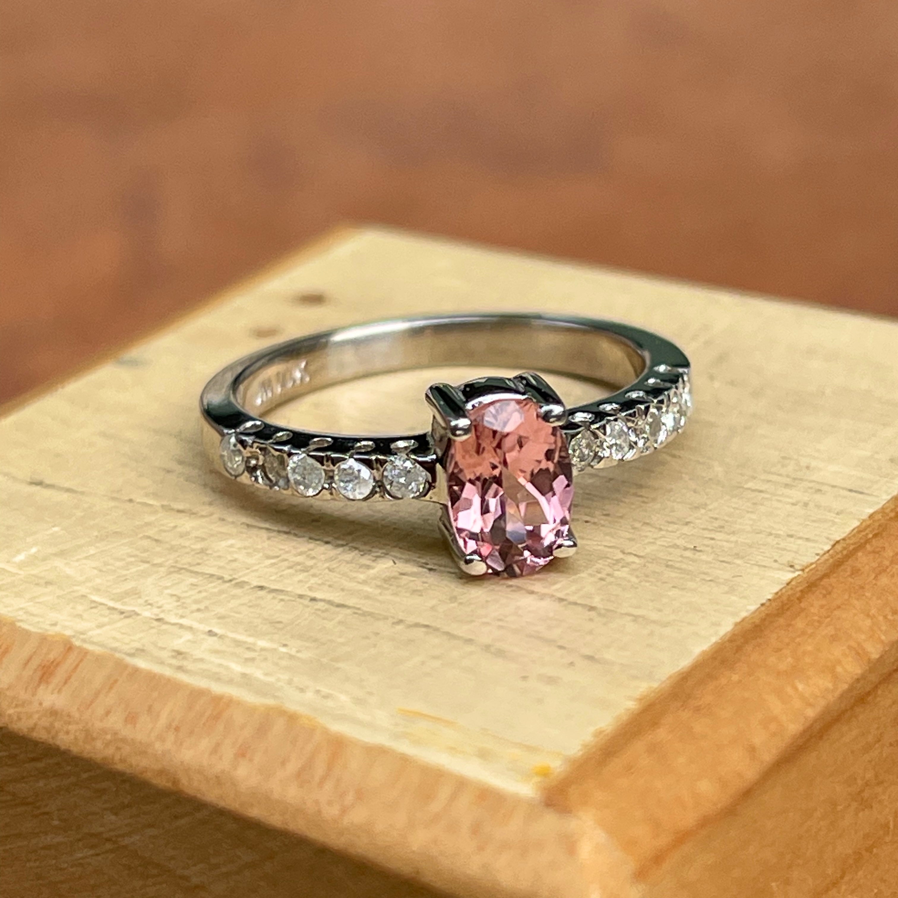 Good 10kt gold pink stone ring