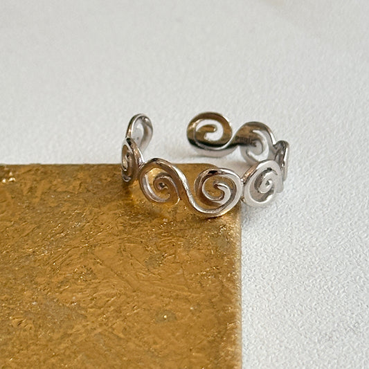 14KT White Gold Swirl Design Toe Ring