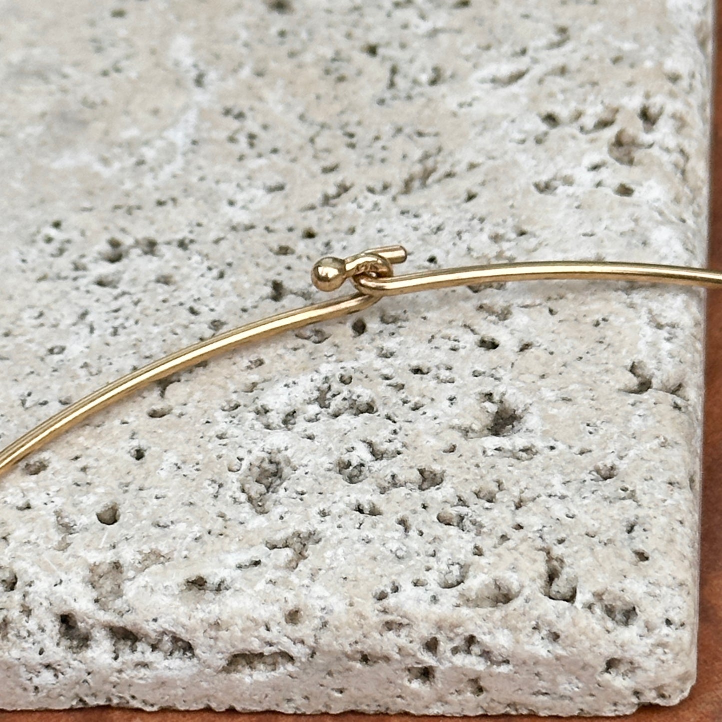 Estate 14KT Yellow Gold 1.5mm Stiff Round Wire Solid Necklace 16”