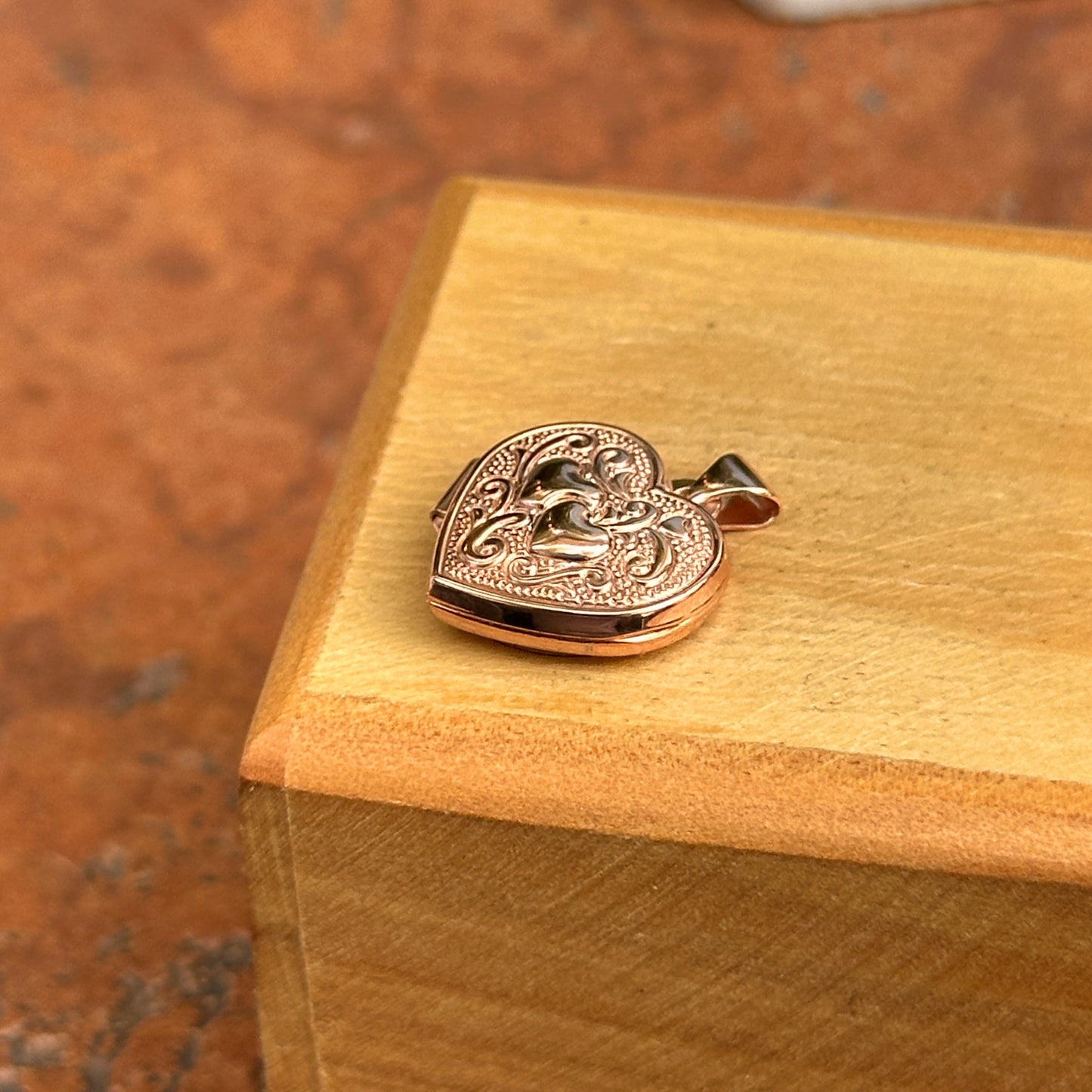 10KT Rose Gold Mini Heart Locket Pendant 21mm