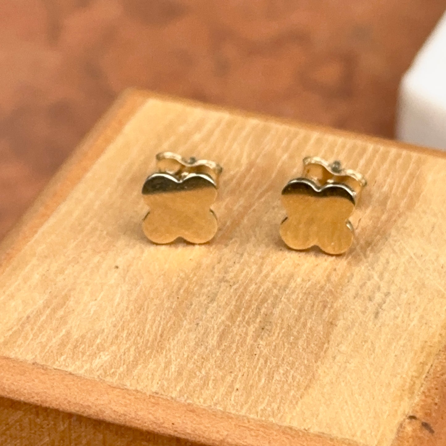 14KT Yellow Gold 4 Leaf Clover Stud Earrings 7mm