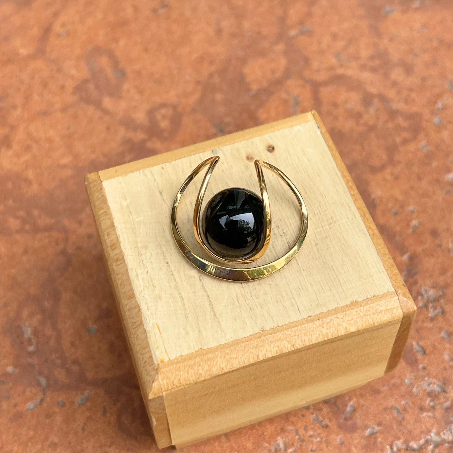 14KT Yellow Gold Black Onyx Ball Modern Pendant Omega Slide