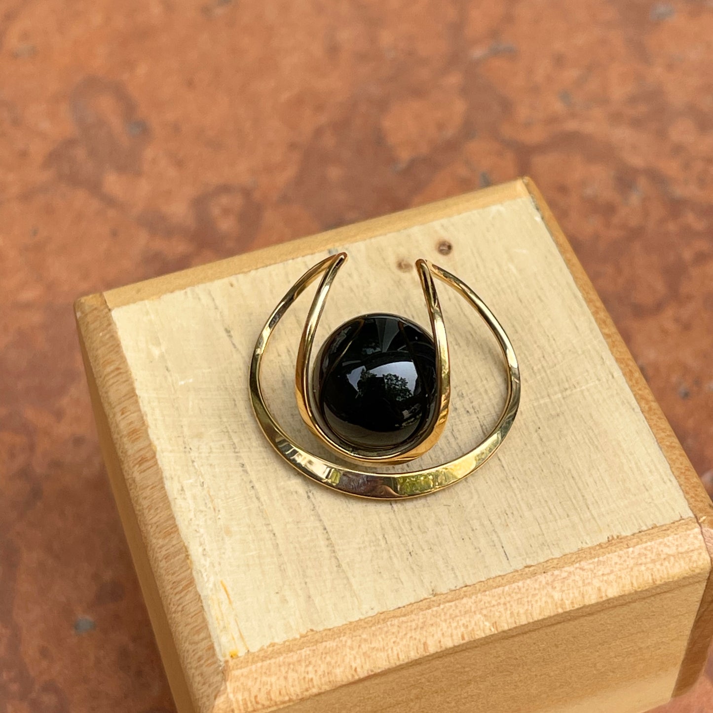 14KT Yellow Gold Black Onyx Ball Modern Pendant Omega Slide