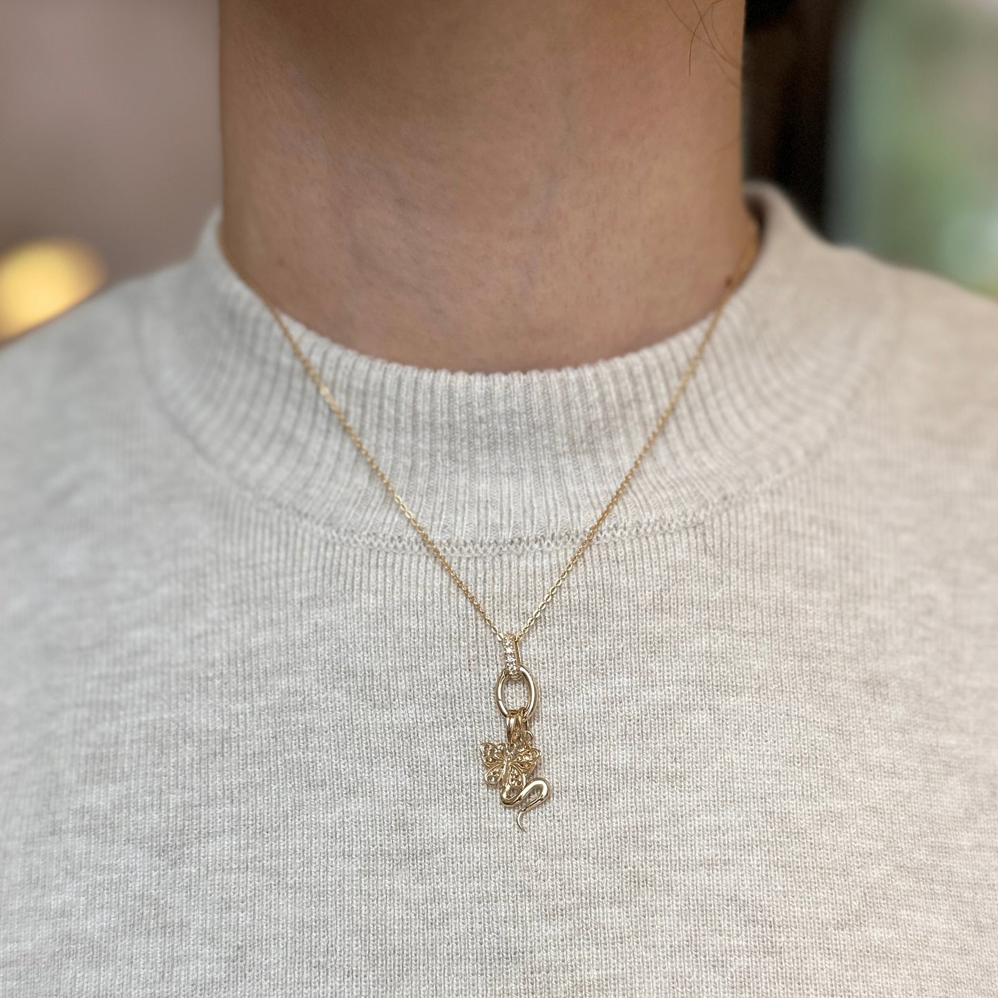 14KT Yellow Gold Oval Diamond Pendant Hanger Hinged Clasp