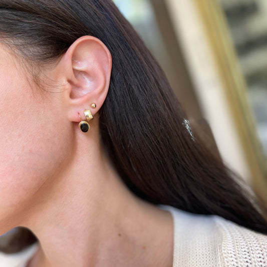 14KT Yellow Gold Oval Black Onyx Milgrain Lever Back Earrings