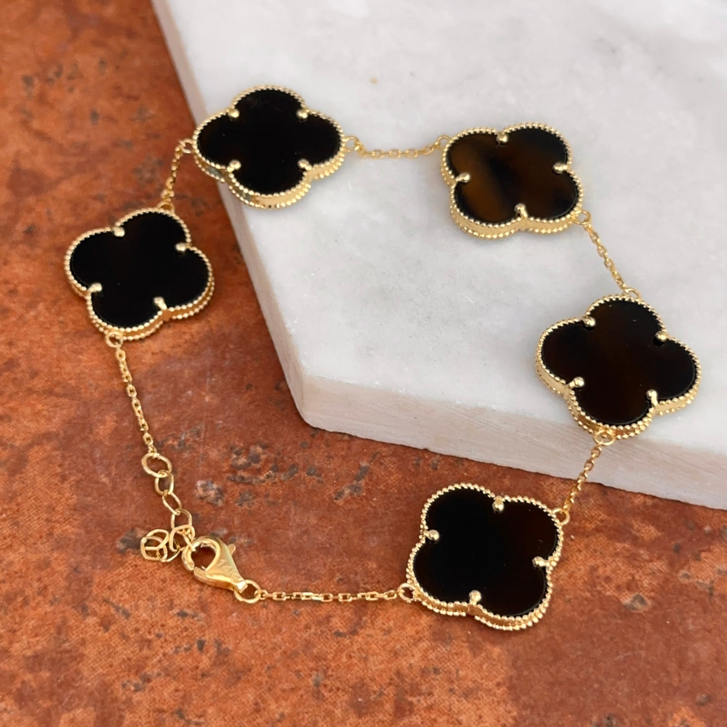 14KT Yellow Gold Black Onyx Ribbed Clover Bracelet