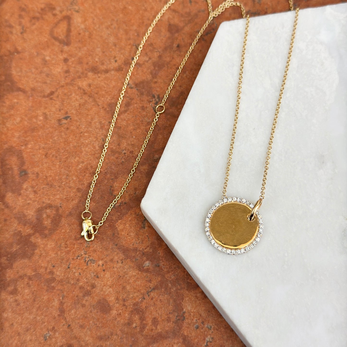 14KT Yellow Gold Shiny Circle Disc Halo Diamonds Pendant Chain Necklace