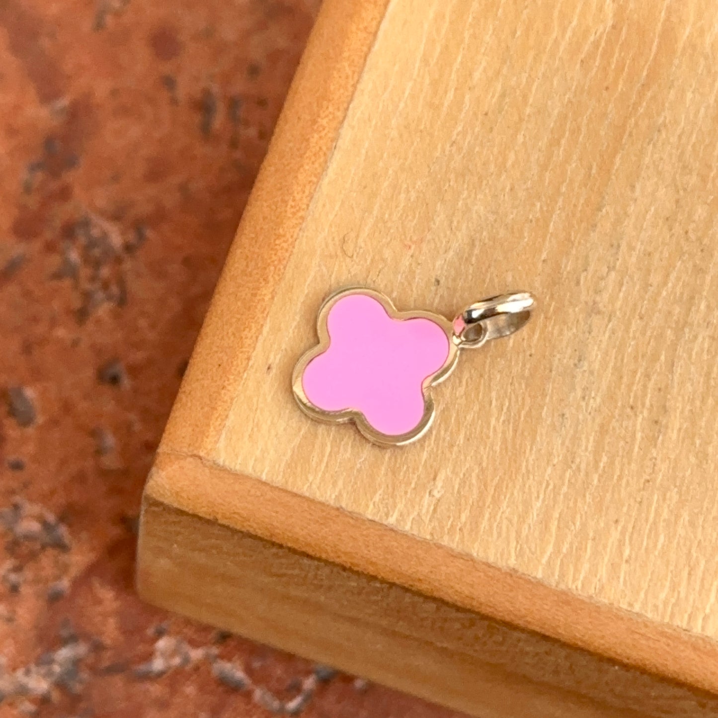 14KT Yellow Gold 4-Leaf Dark Pink Enamel Inlay Clover Pendant Charm 10mm