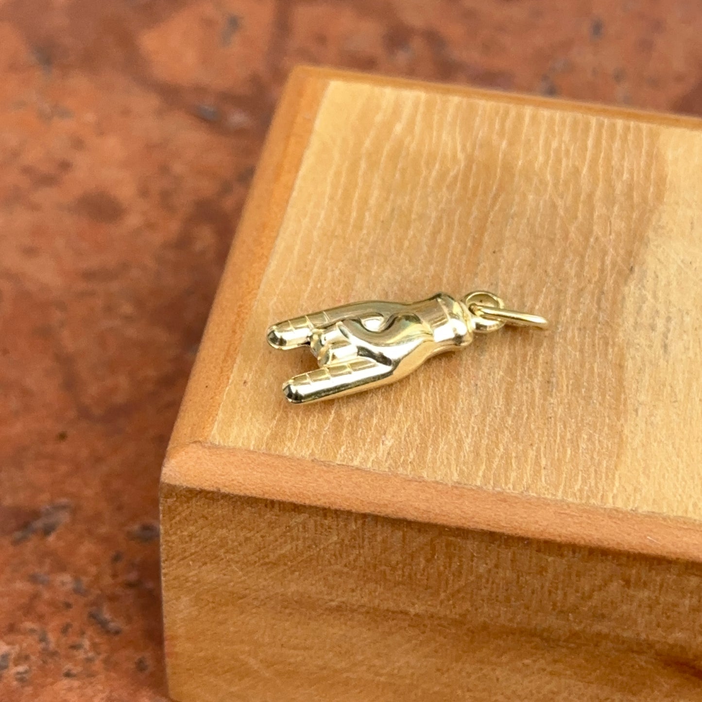 14KT Yellow Gold 3D Mano Hand Pendant Charm Small 25mm