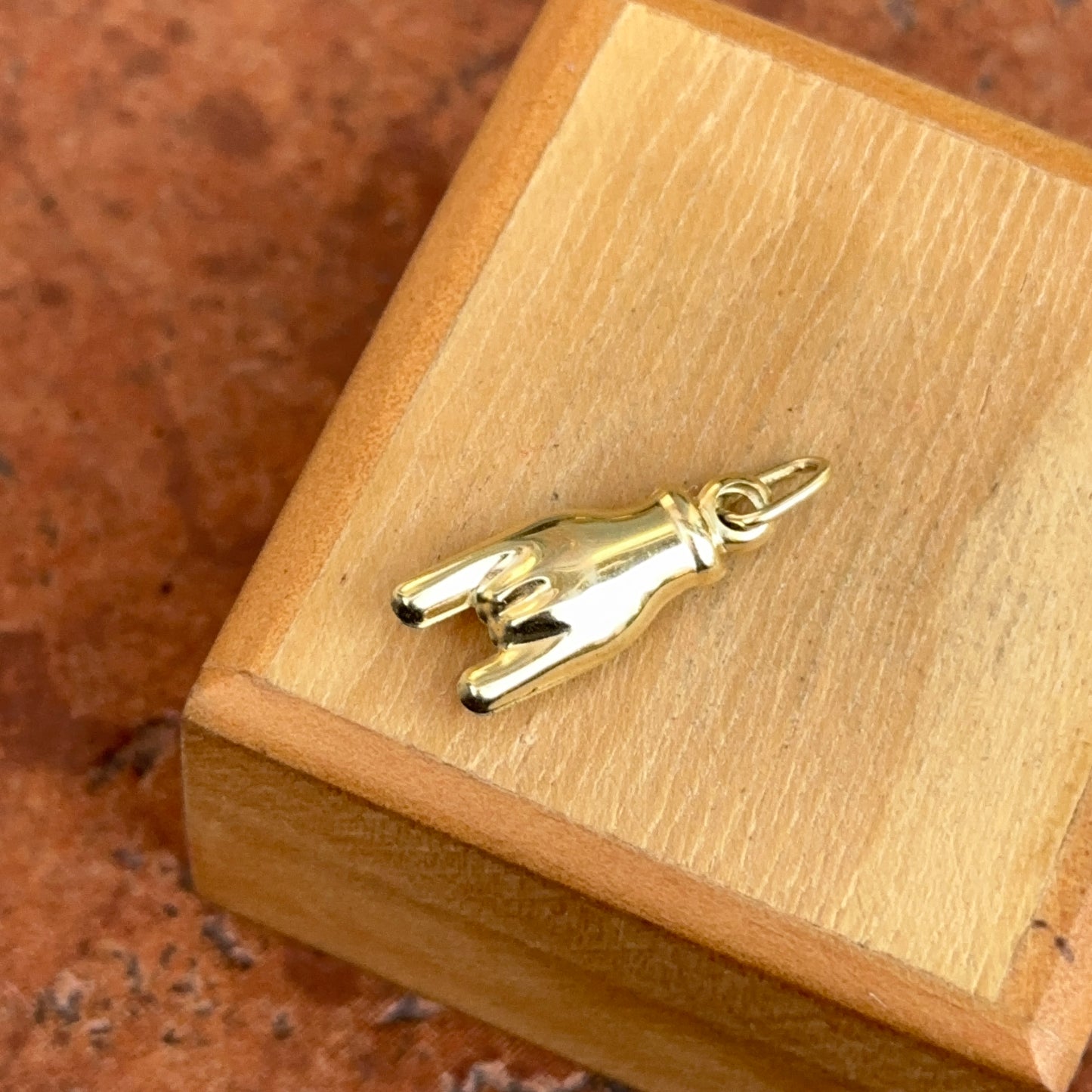 14KT Yellow Gold 3D Mano Hand Pendant Charm Small 25mm