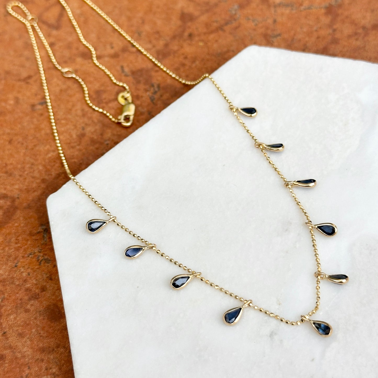 Estate 14KT Yellow Gold Teardrop Blue Sapphire Station Dangle Chain Necklace Adjustable