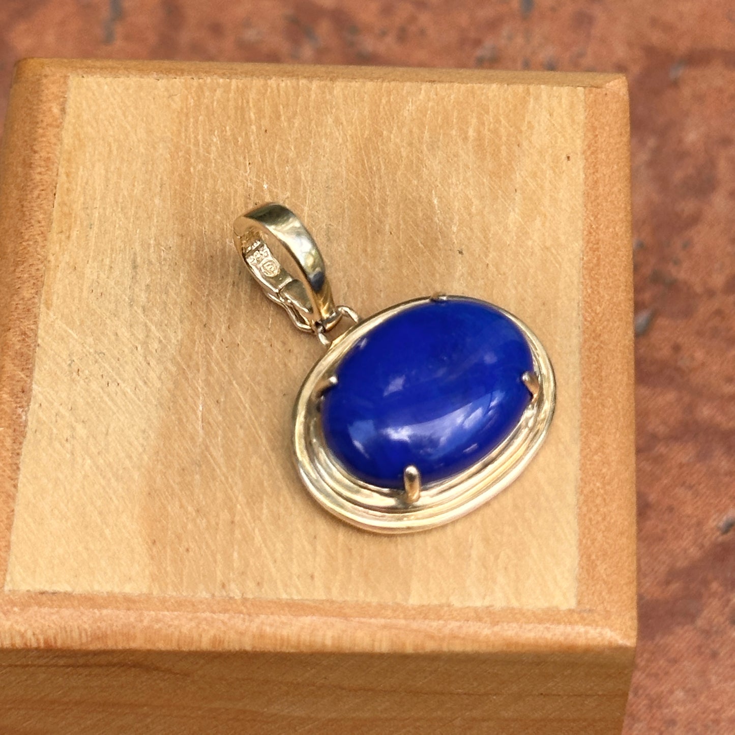 Estate 14KT Yellow Gold Oval Blue Lapis Pendant Enhancer