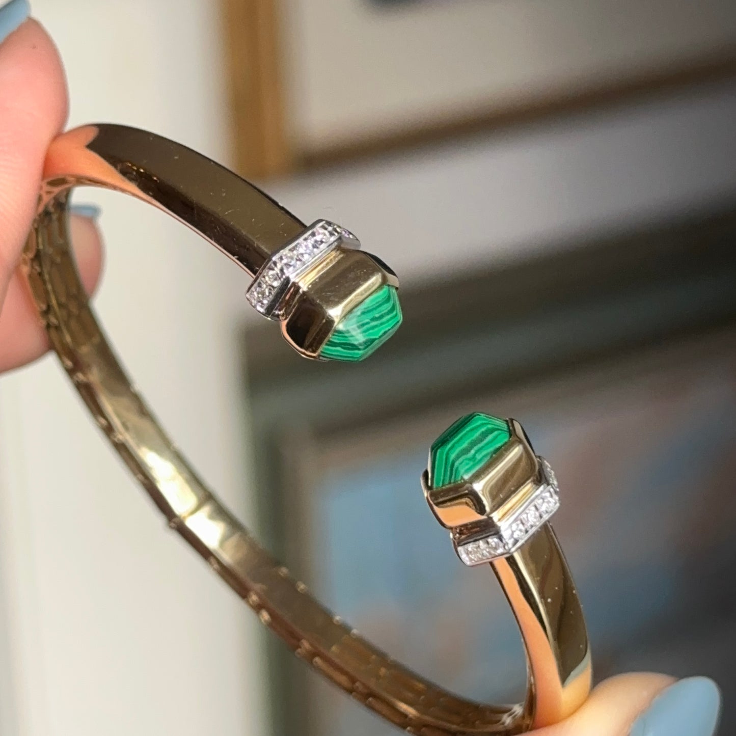 Vintage 14KT Yellow Gold Artform Malachite End Caps Cuff Bracelet