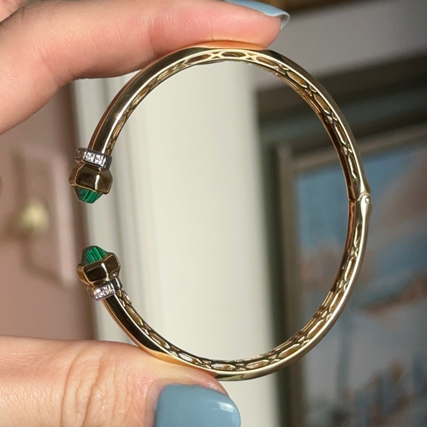 Vintage 14KT Yellow Gold Artform Malachite End Caps Cuff Bracelet