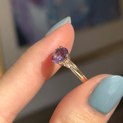 Estate 14K Yellow Gold Oval Purple Amethyst + Round Diamond Accent Ring