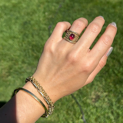 Estate 14KT Yellow Gold Cabochon Spinel Byzantine Band Ring