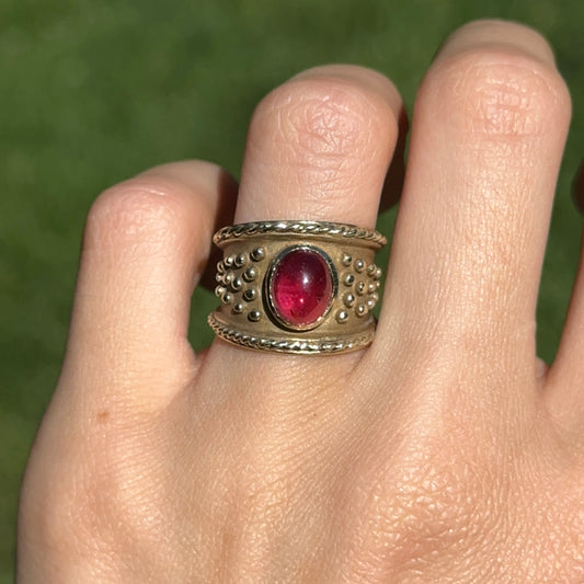 Estate 14KT Yellow Gold Cabochon Spinel Byzantine Band Ring