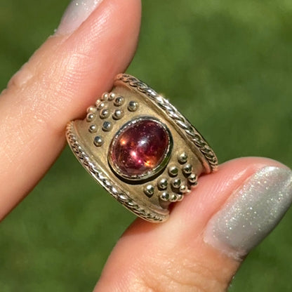 Estate 14KT Yellow Gold Cabochon Spinel Byzantine Band Ring