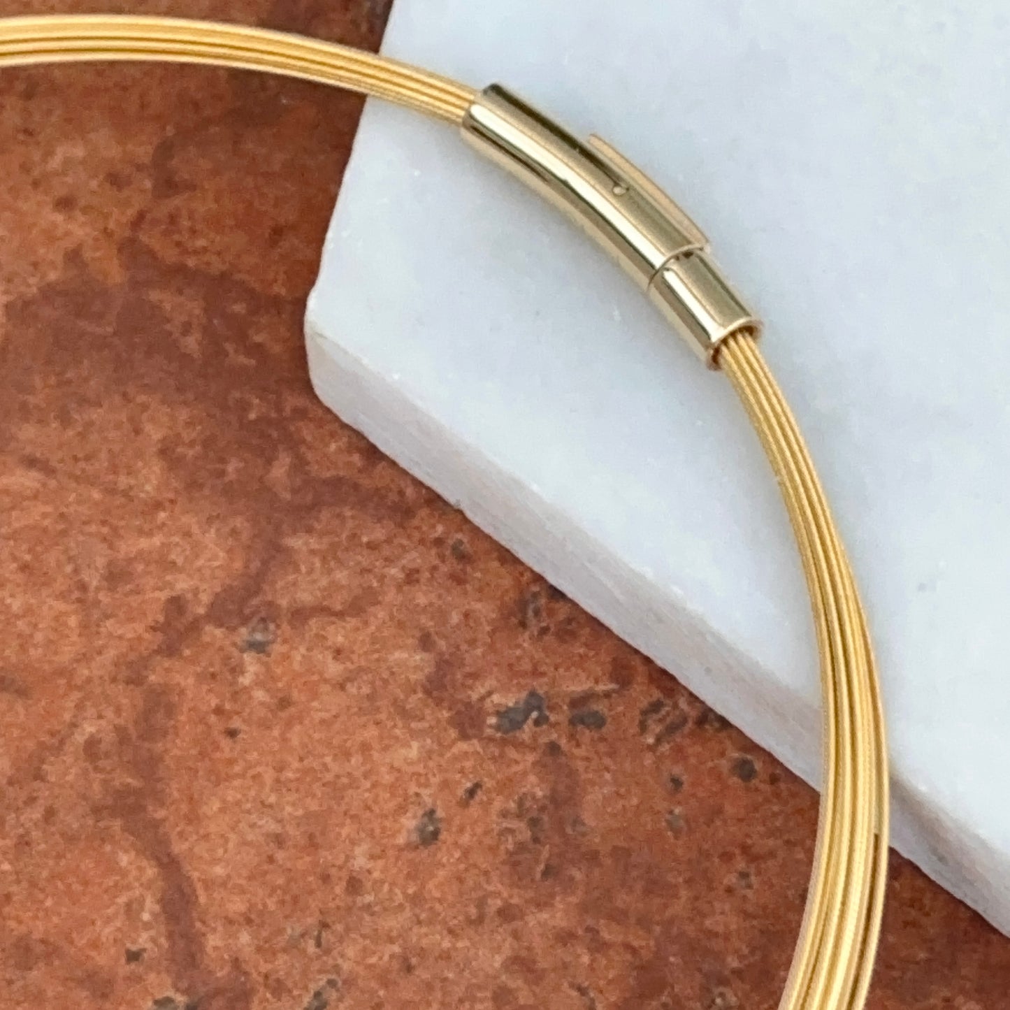 18KT Gold Plated Stainless Steel 15-Strand Wire Collar Necklace Alligator Clasp