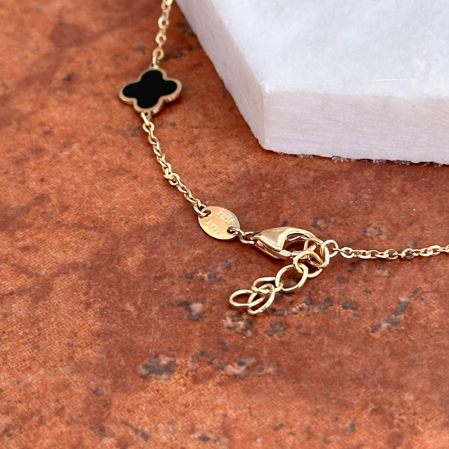 14KT Yellow Gold 7mm Black Onyx + Gold 4 Leaf Clover Charm Chain Bracelet