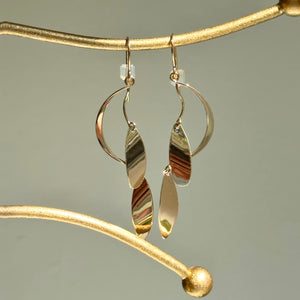 14KT Yellow Gold Leaves Curved Wire Dangle Earrings