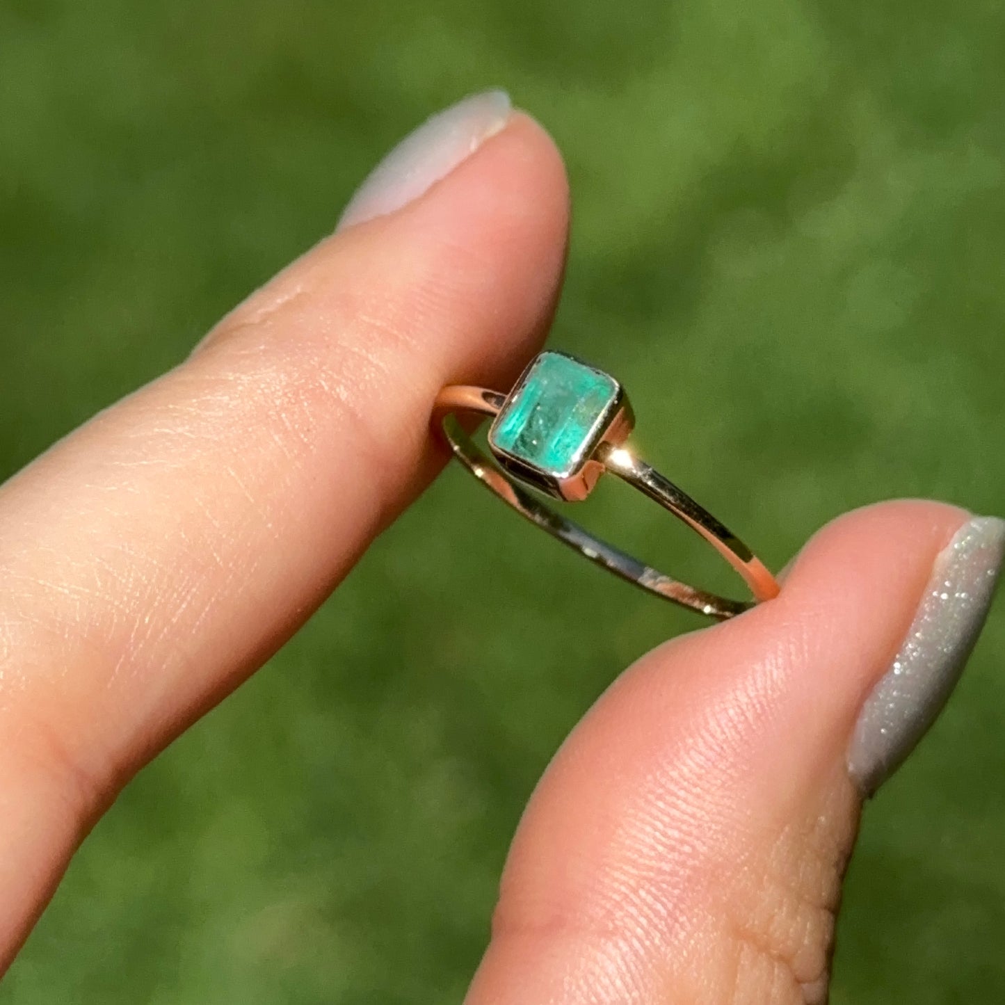Estate 14KT Yellow Gold Emerald-Cut Emerald Bezel Ring