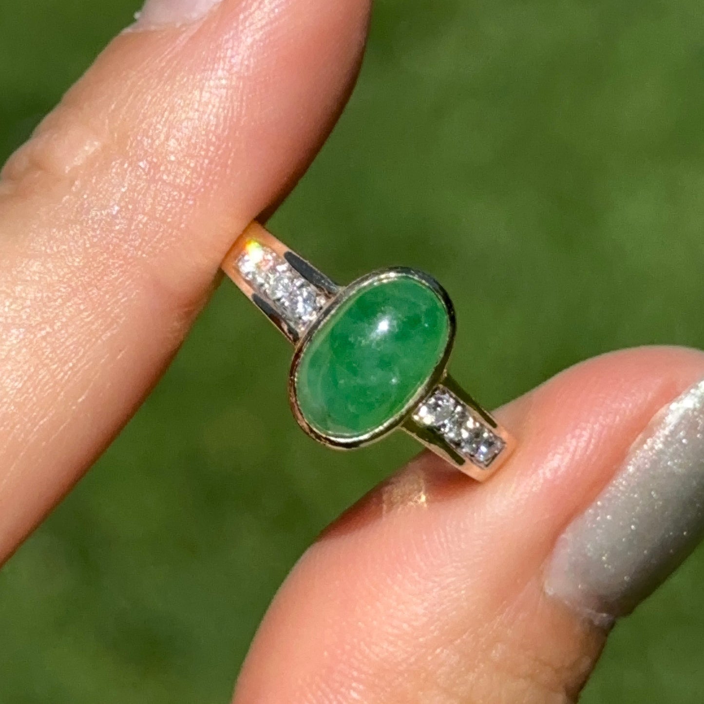 Estate 14KT Yellow Gold Cabochon Green Jade + Diamond Band Ring