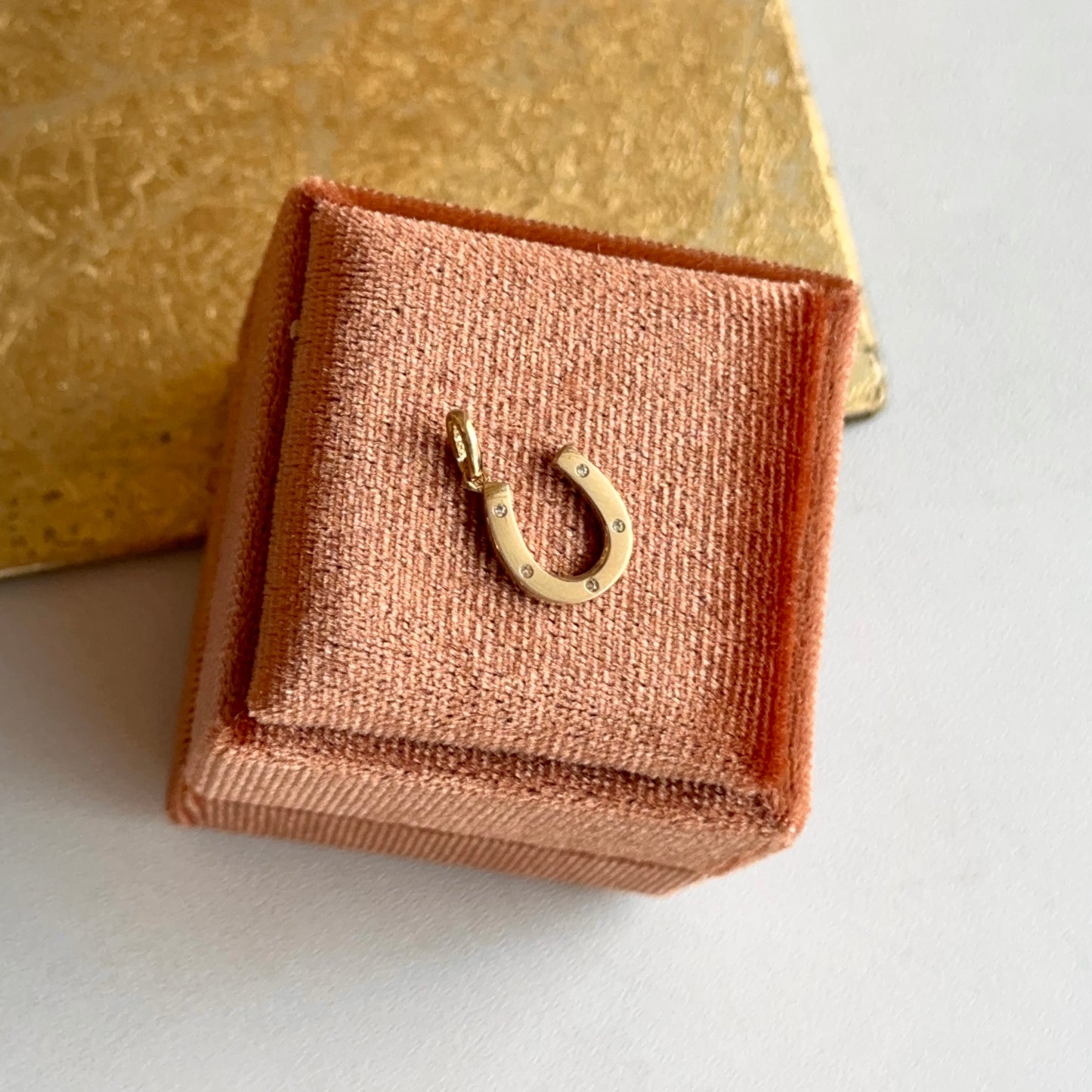 14KT Yellow Gold Shiny CZ Horseshoe Pendant Charm