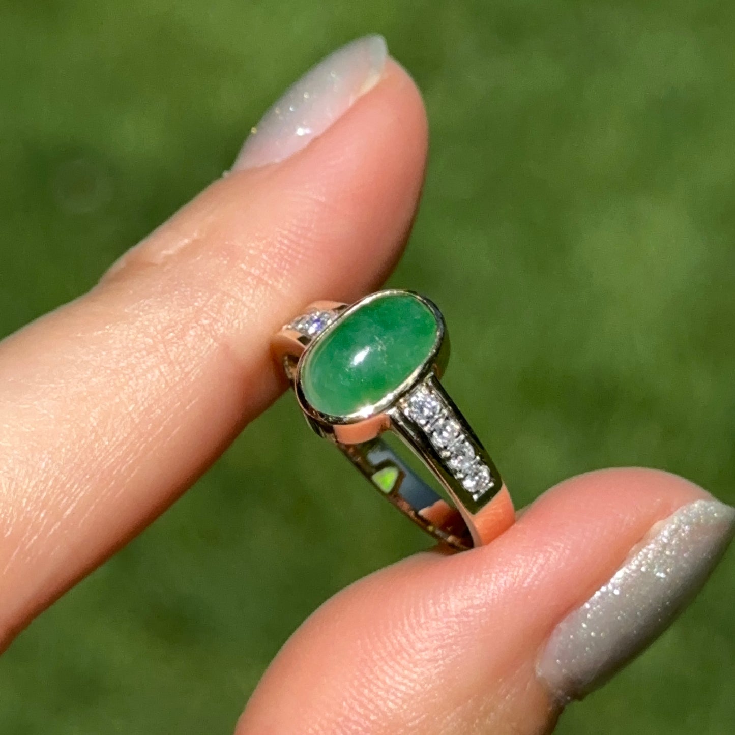 Estate 14KT Yellow Gold Cabochon Green Jade + Diamond Band Ring