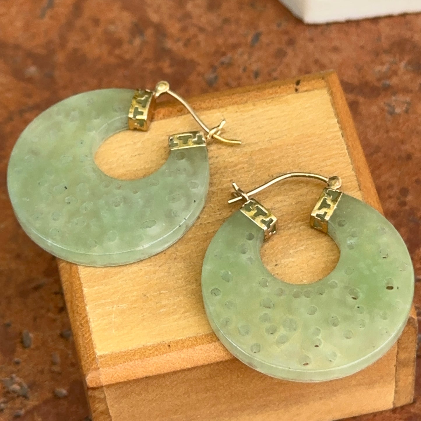 14KT Yellow Gold Carved Filigree Jade Round Hoop Earrings