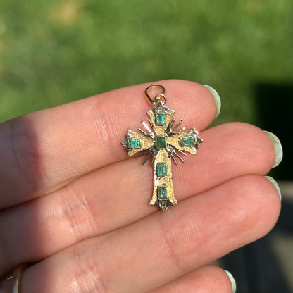 Estate 18KT Yellow Gold Genuine Emerald Ornate Cross Pendant