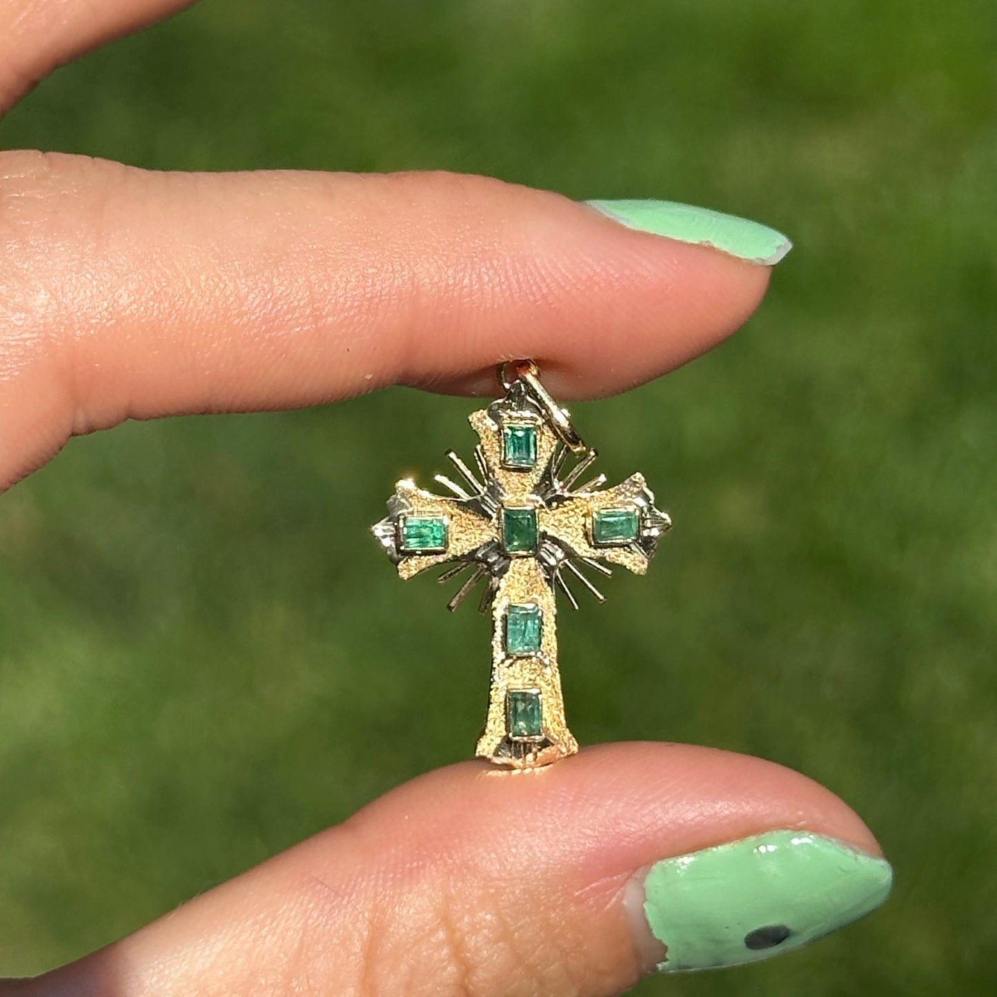 Estate 18KT Yellow Gold Genuine Emerald Ornate Cross Pendant