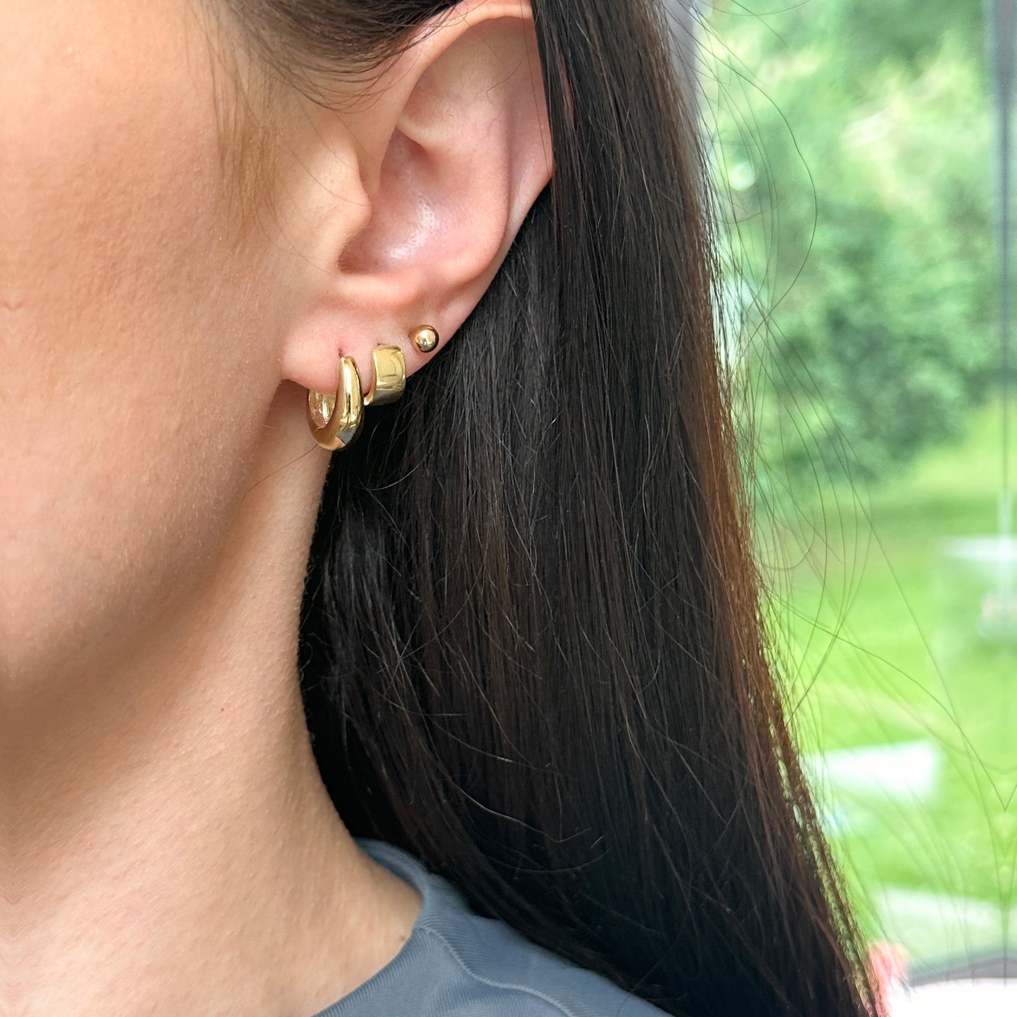 10KT Yellow Gold Hinged Tapered Huggie Hoop Earrings
