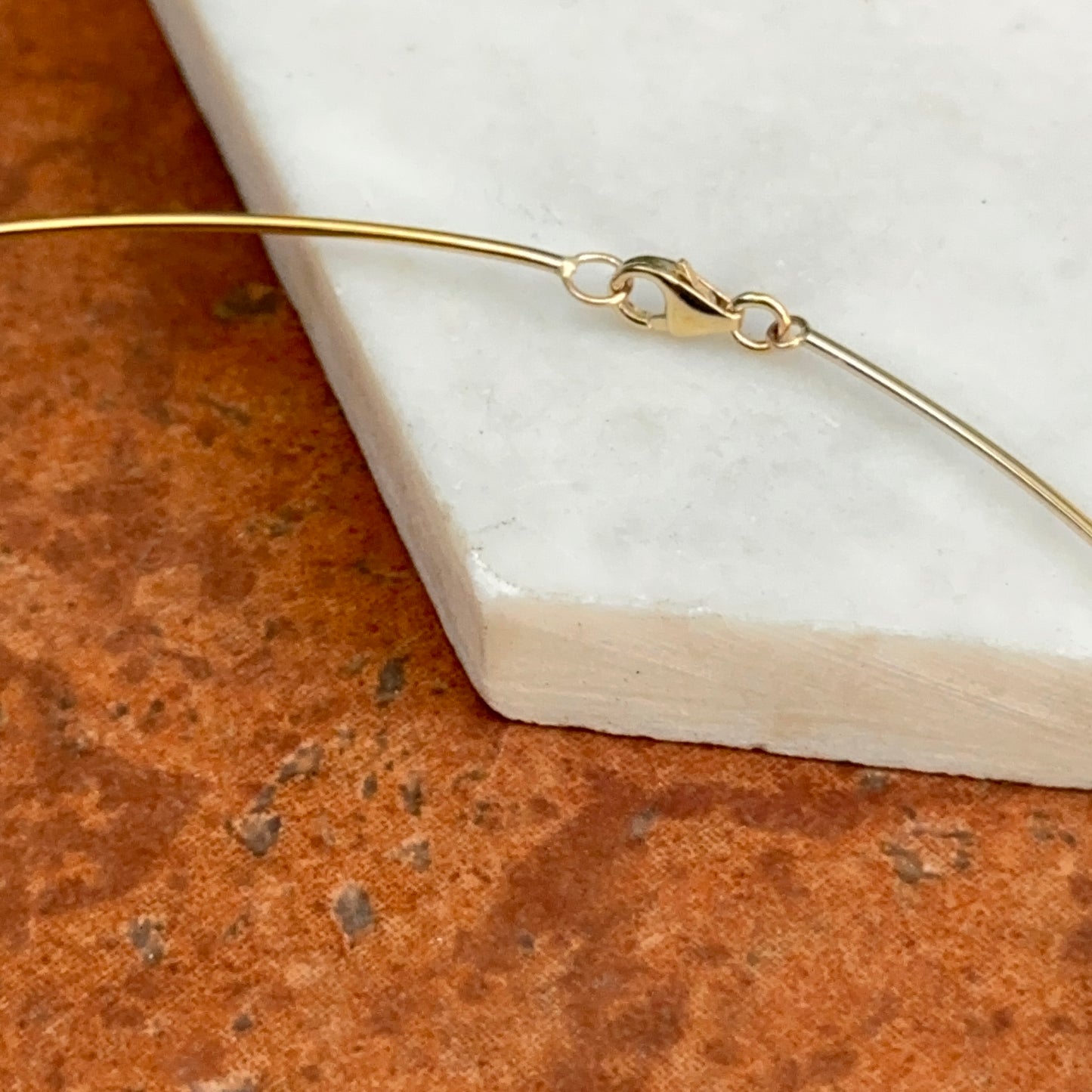 14KT Yellow Gold Round 1mm Hard Collar Necklace 15"