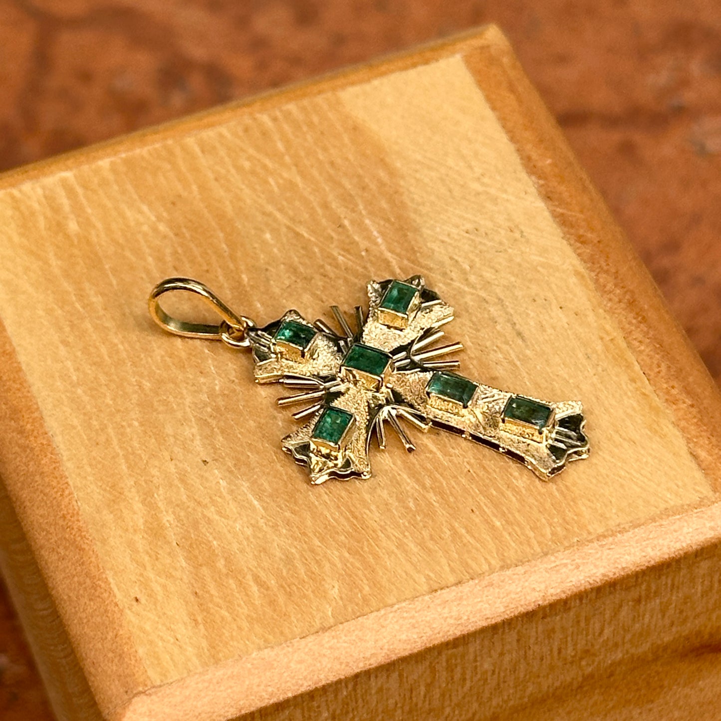 Estate 18KT Yellow Gold Genuine Emerald Ornate Cross Pendant