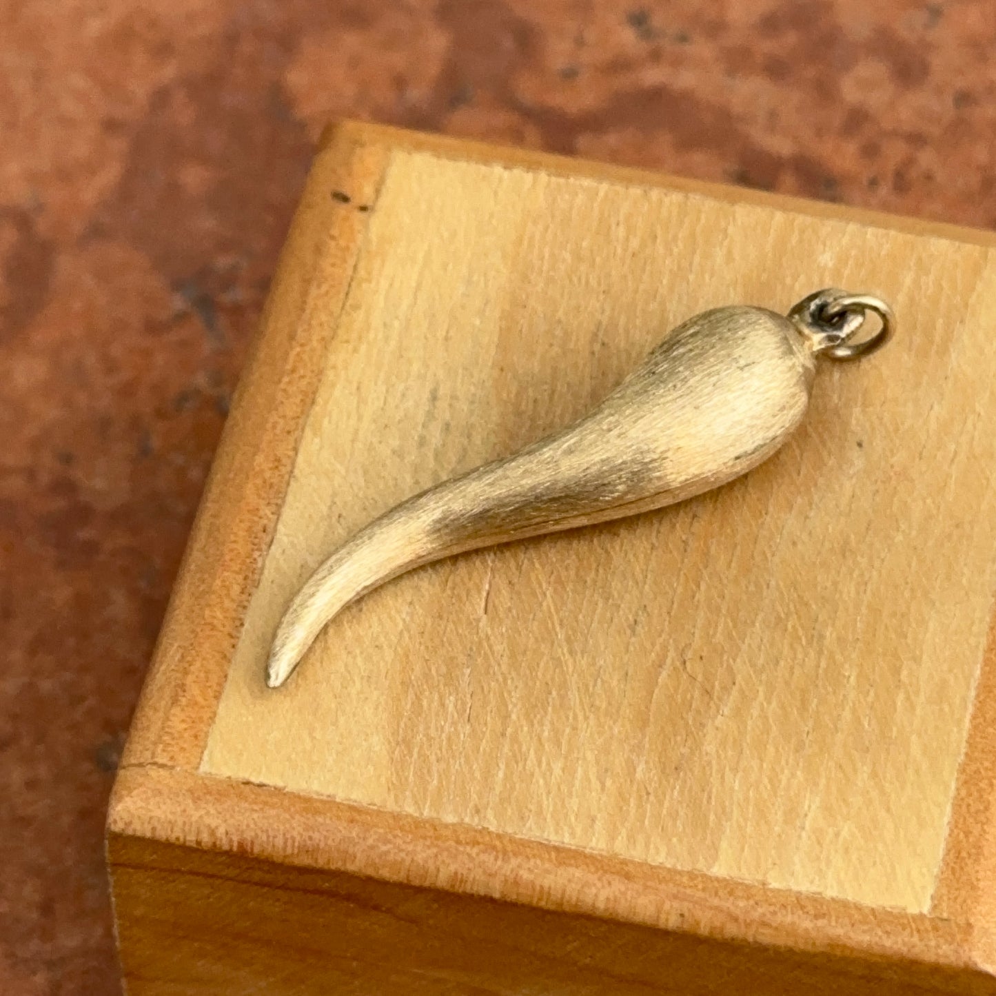 Estate 14KT Yellow Gold Matte Bark "Cornicello" Pendant Charm 40mm