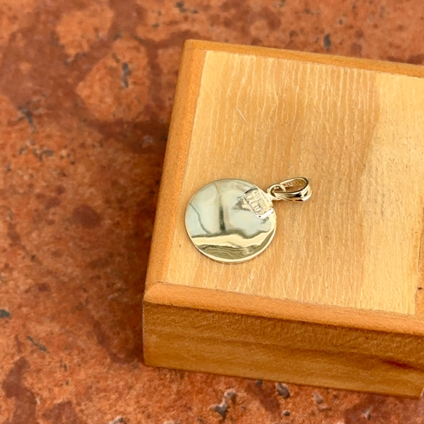 10KT Yellow Gold Round St.Michael Medal Pendant Charm 14.87mm