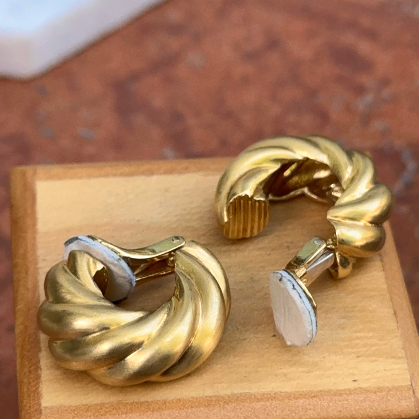 Estate 18KT Yellow Gold Matte Twist Hoop Earrings Clip-On