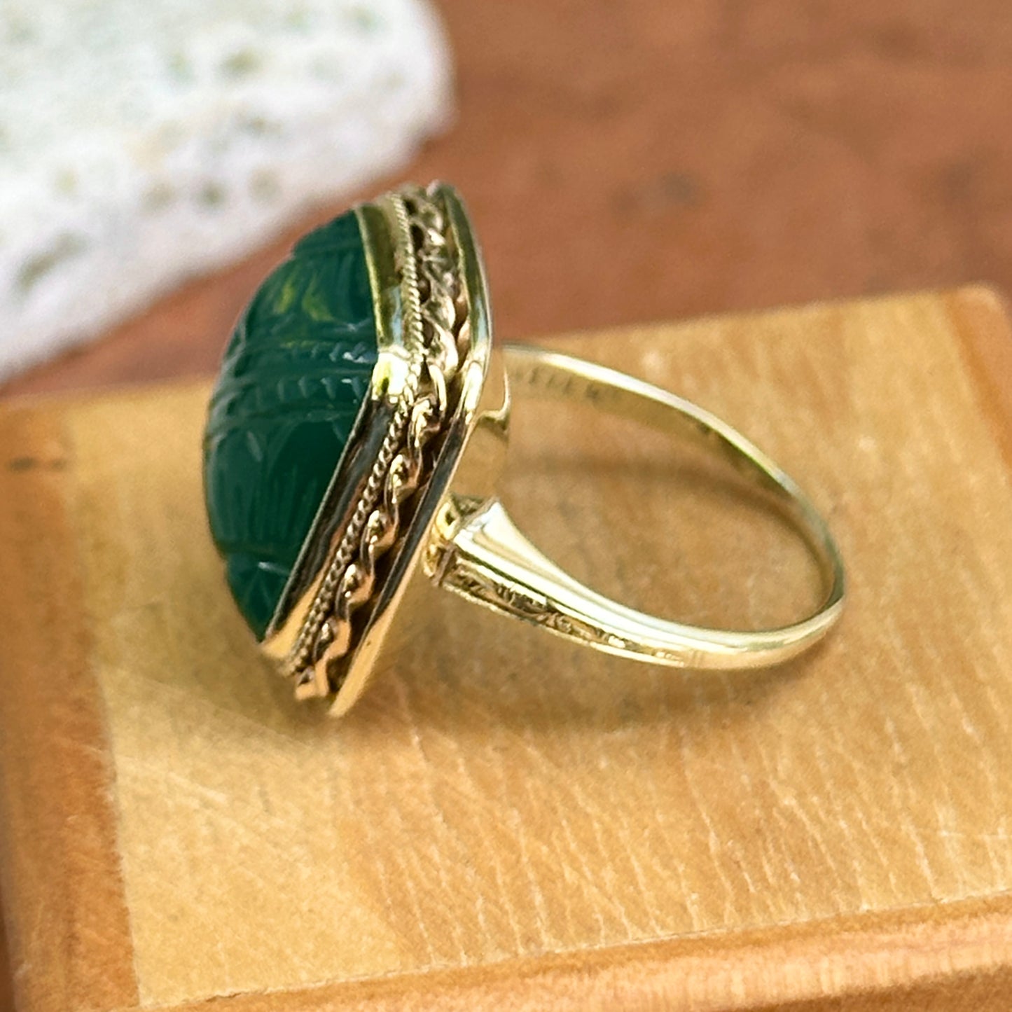 Estate 14KT Yellow Gold Carved Green Onyx Bezel Ring