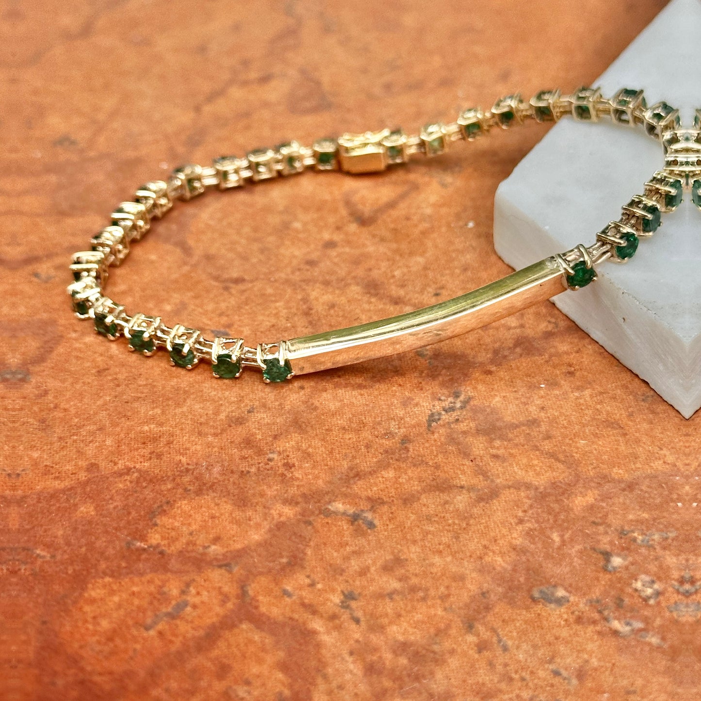 Estate 18KT Yellow Gold Round Emerald Tennis Bar Link Bracelet