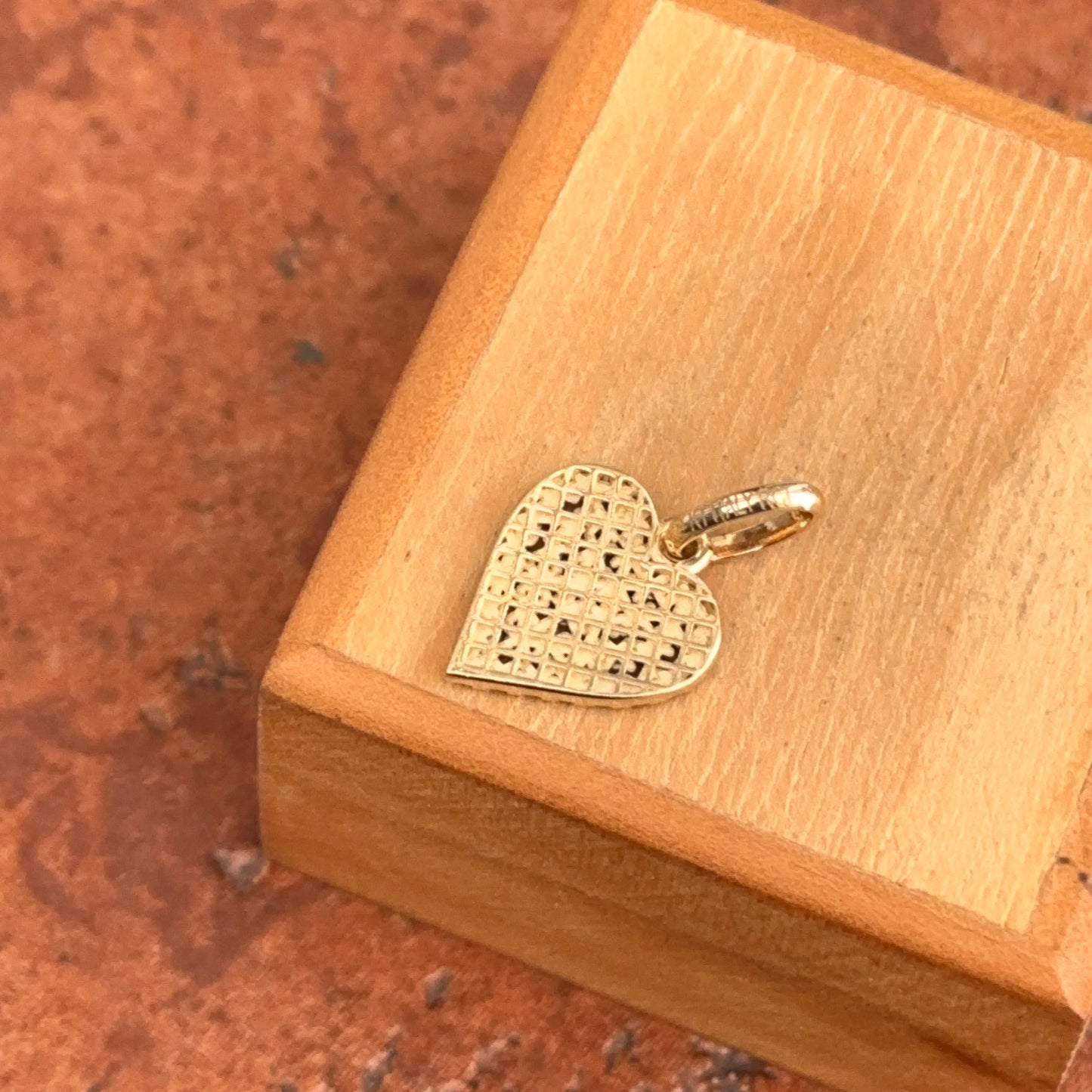 14KT Yellow Gold Diamond-Cut Detailed Heart Pendant