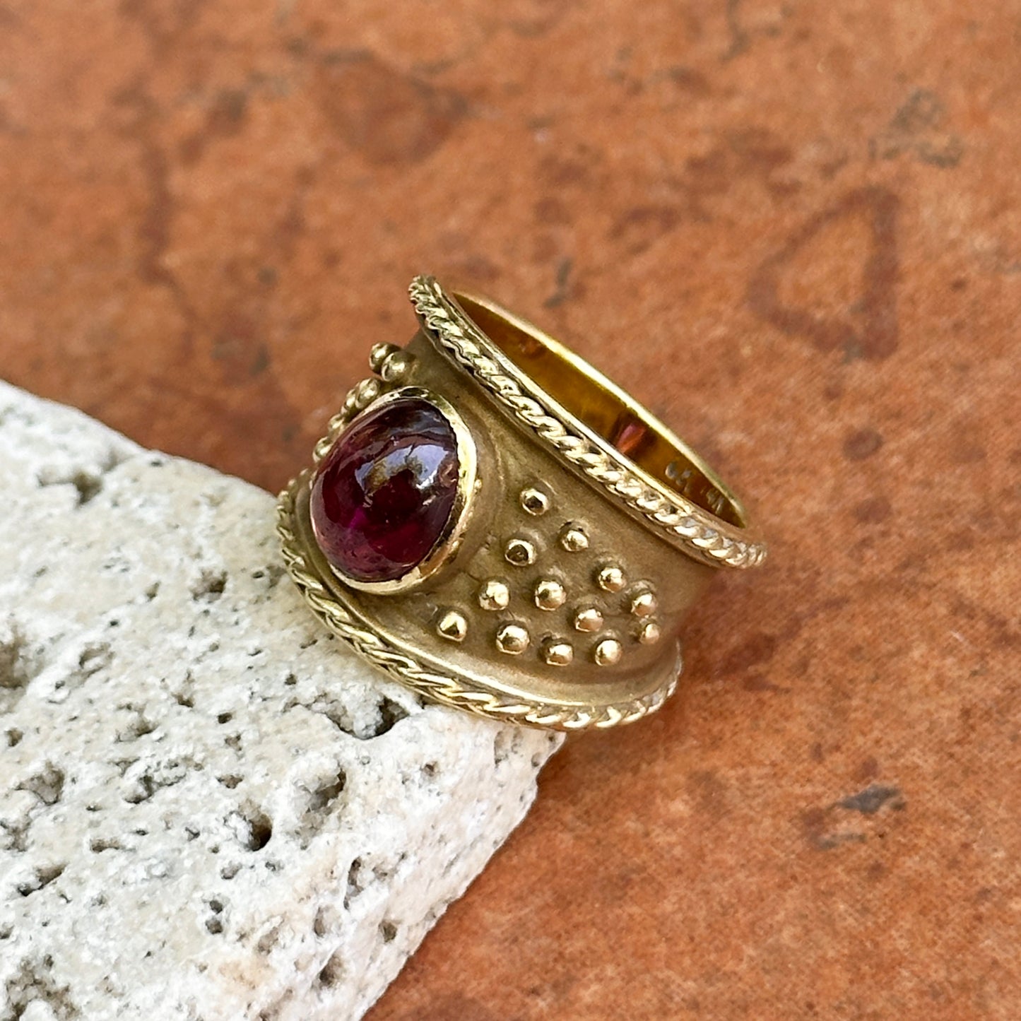 Estate 14KT Yellow Gold Cabochon Spinel Byzantine Band Ring