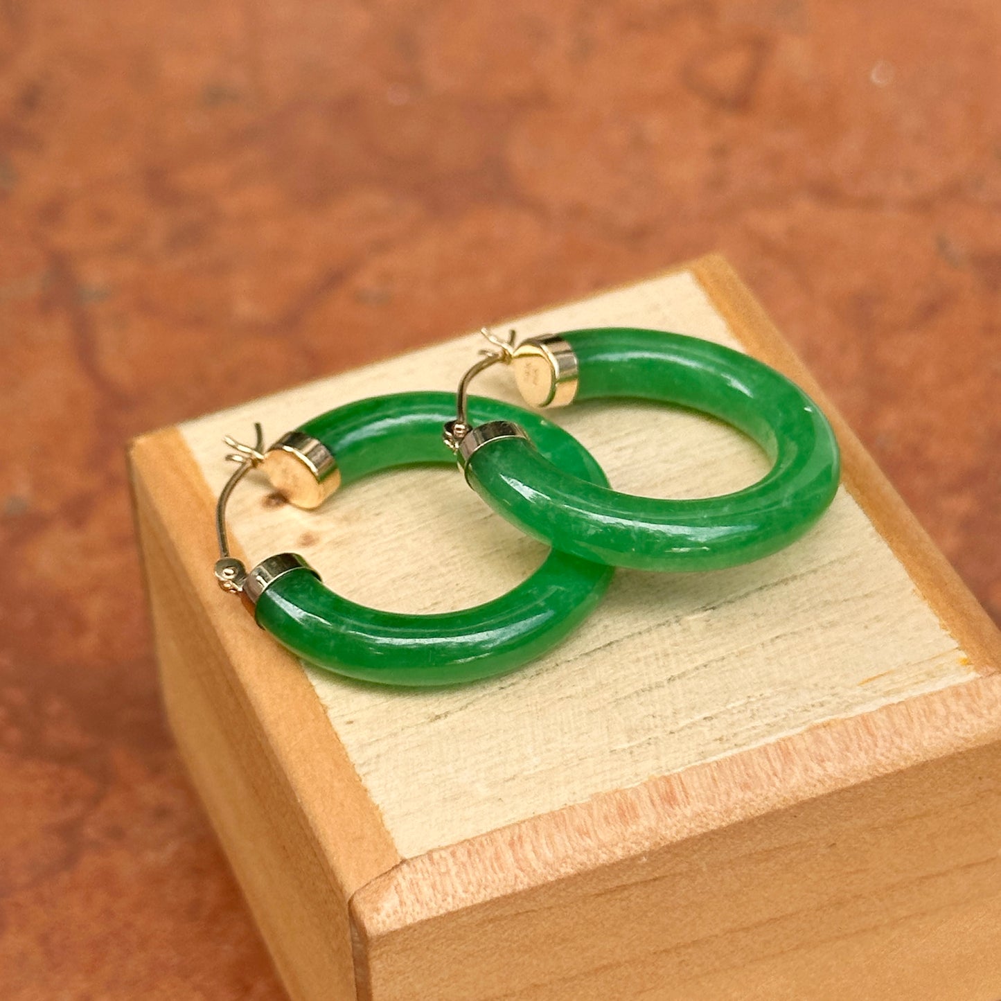 Estate 14KT Yellow Gold Dark Green Jade Tube Hoop Earrings